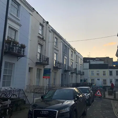 Apartment Bright One Bed Flat Close To Bri &
