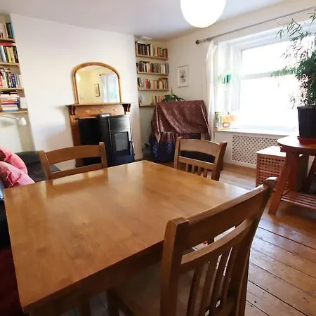 Bright One Bed Flat Close To Bri & * Bristol